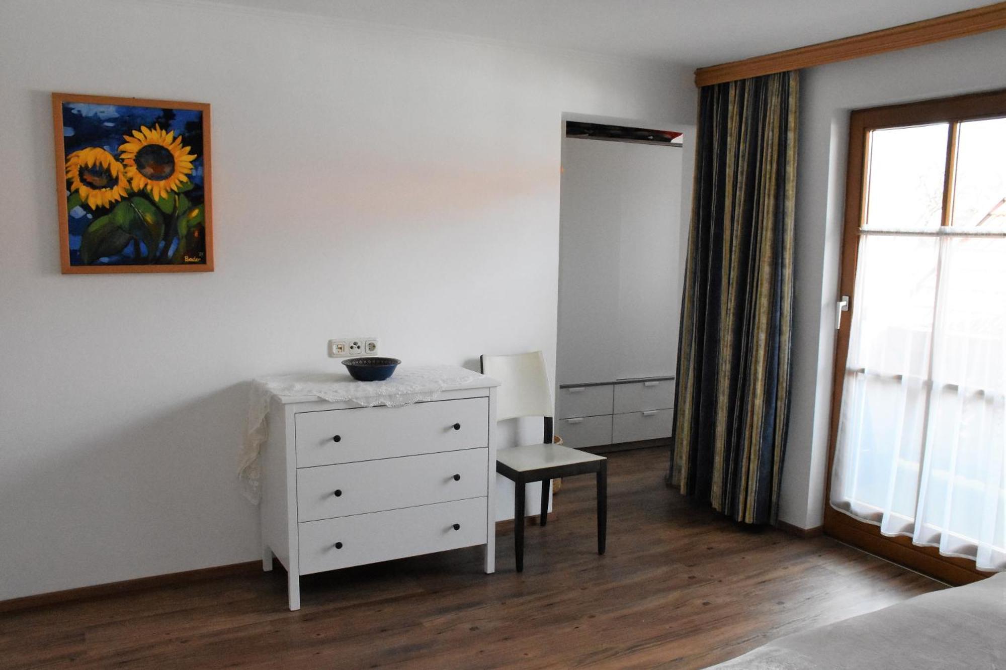 Ferienhaus Durstberger Ehrwald Pokoj fotografie